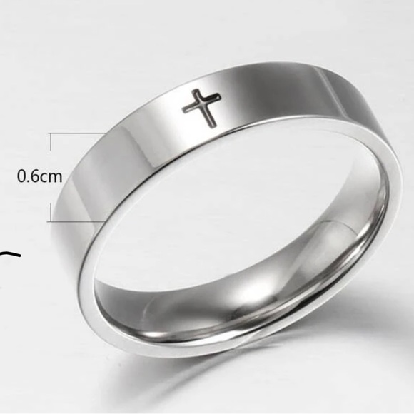 Mens stainless Cross detail Ring - Picture 3 of 8